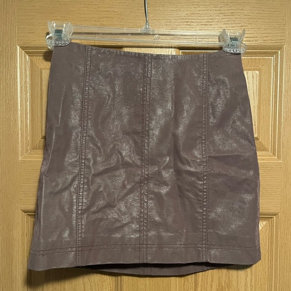 Free People Modern Femme Faux Suede Mini Skirt Taupe Size 0 - Picture 6 of 10
